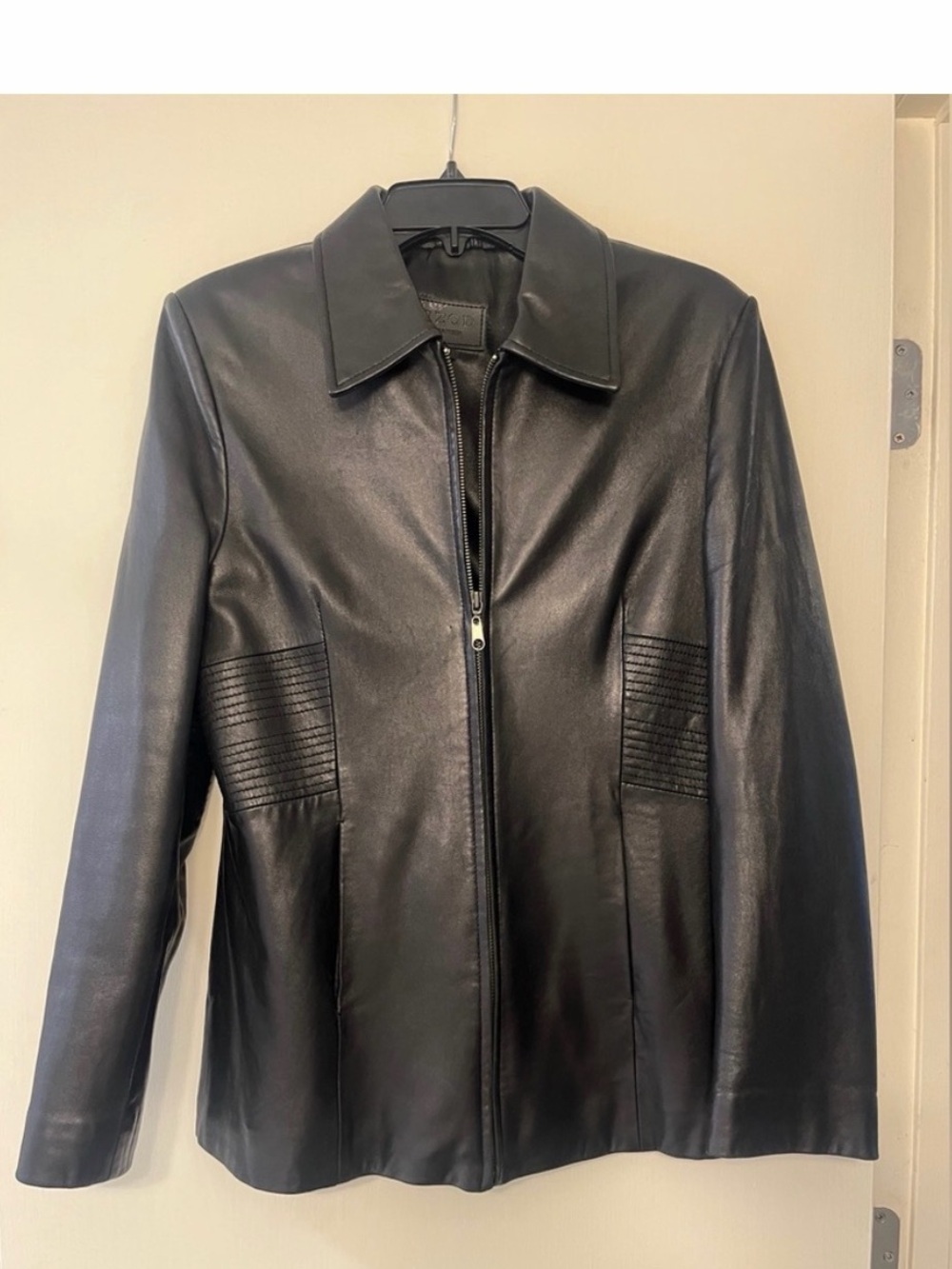 Vintage Izod Black Genuine 100% Leather Women’s Jacket
